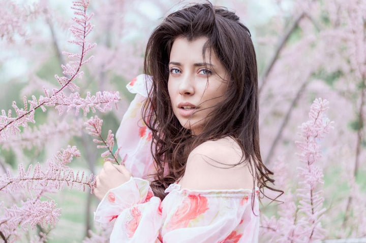 汗ばむ季節のヘアスタイリング術！べたつかずキープする裏ワザ